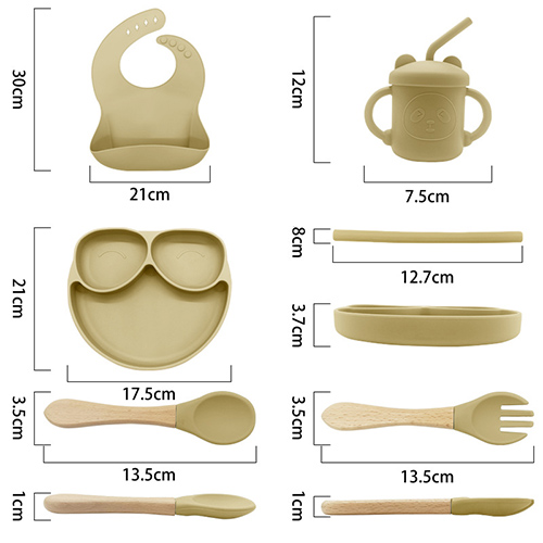 Juego de alimentación para bebé con babero, tazón, cuchara, tenedor y vaso para sorber.