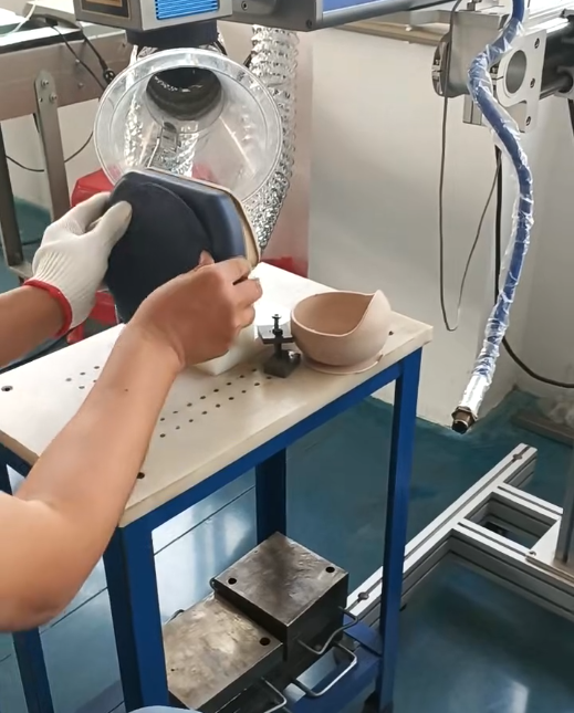 ¿Cómo grabar con láser platos de silicona para bebés con bordes rectos?